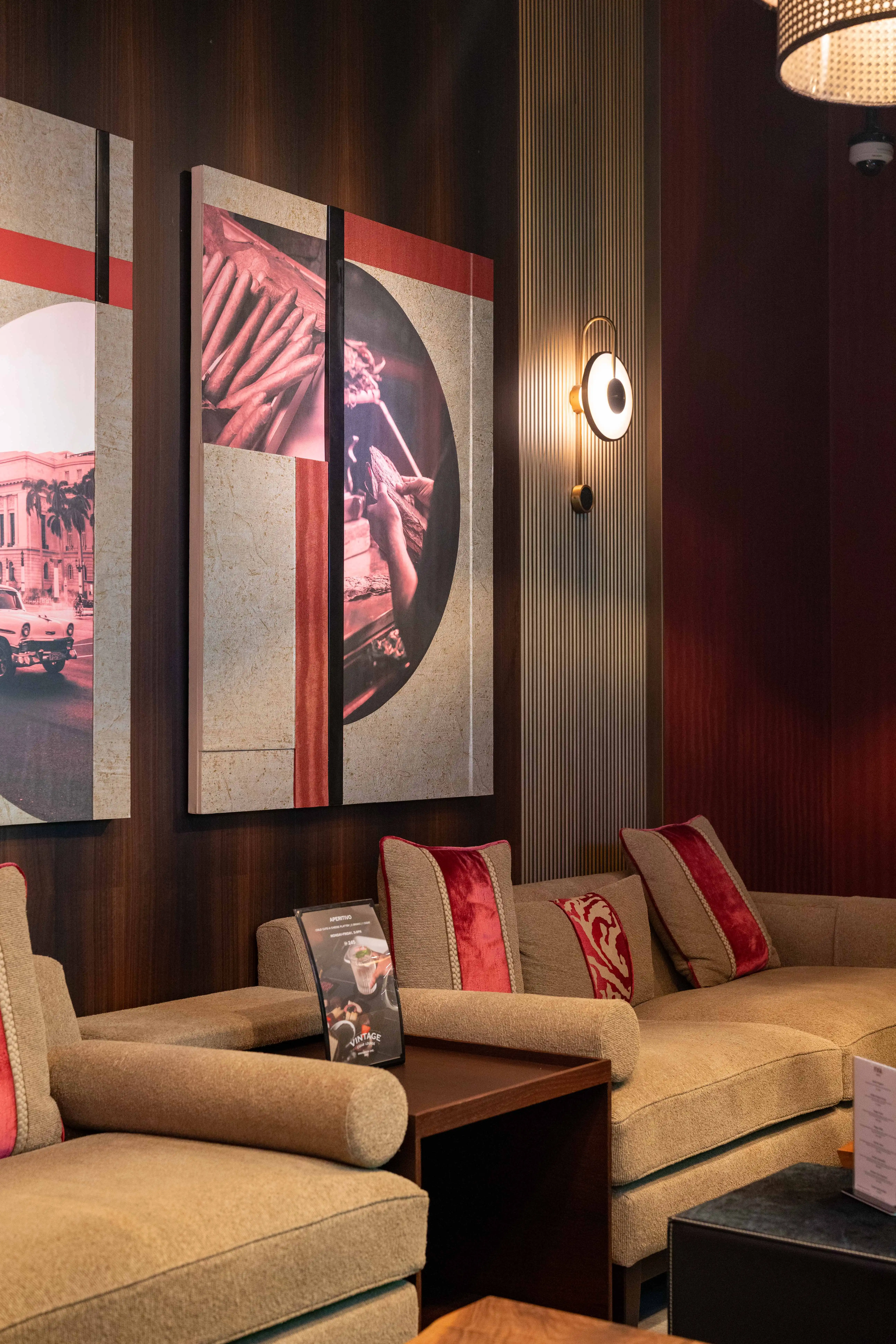 Private Cigar Lounge - Image 2