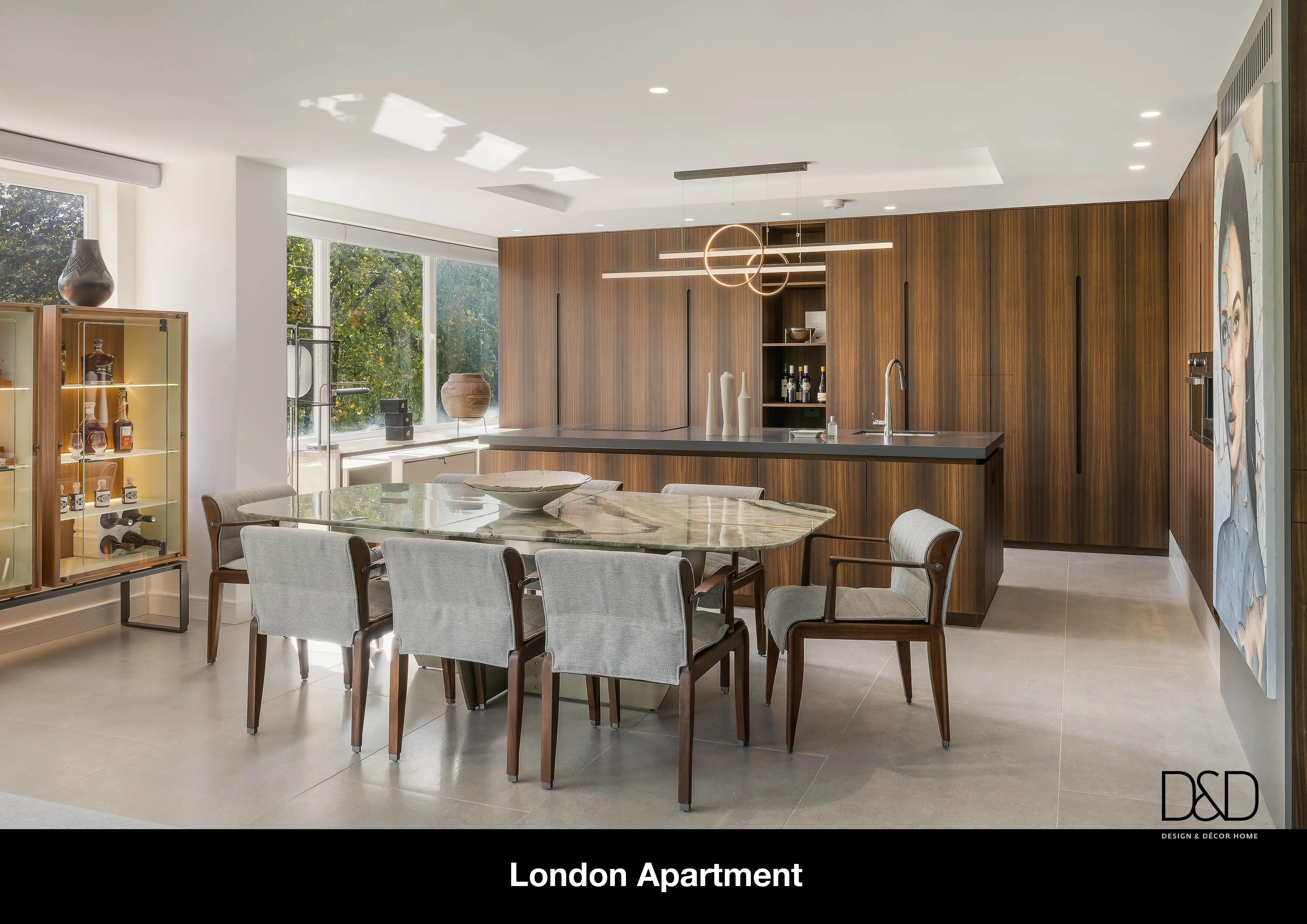 London Apartment - Image 2